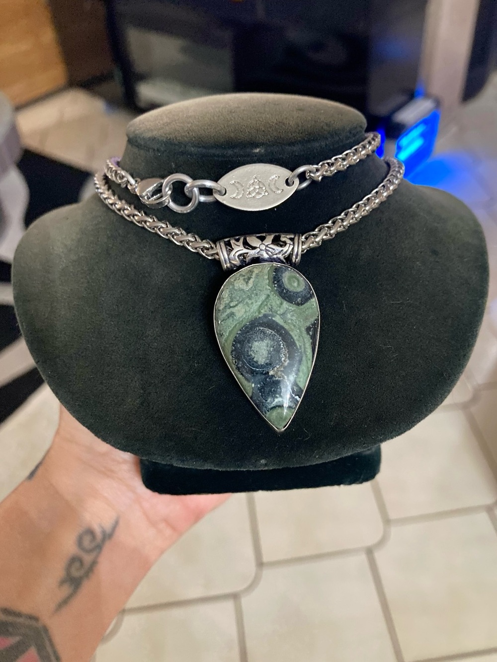 Green kambaba jasper gemstone boho stainless steel wheat chain necklace - Picture 8 of 10